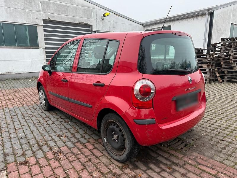 Gebraucht Renault Modus 75 PS (55 kW) 2007 Rot Van / Kleinbus