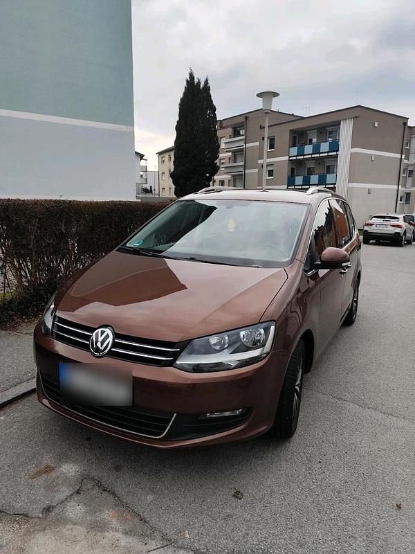 Gebraucht VW Sharan 150 PS (110 kW) 2016 Braun Van / Kleinbus