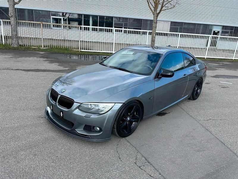 Gebraucht BMW 330 M Performance 258 PS (189 kW) 2012 Grau Coupé
