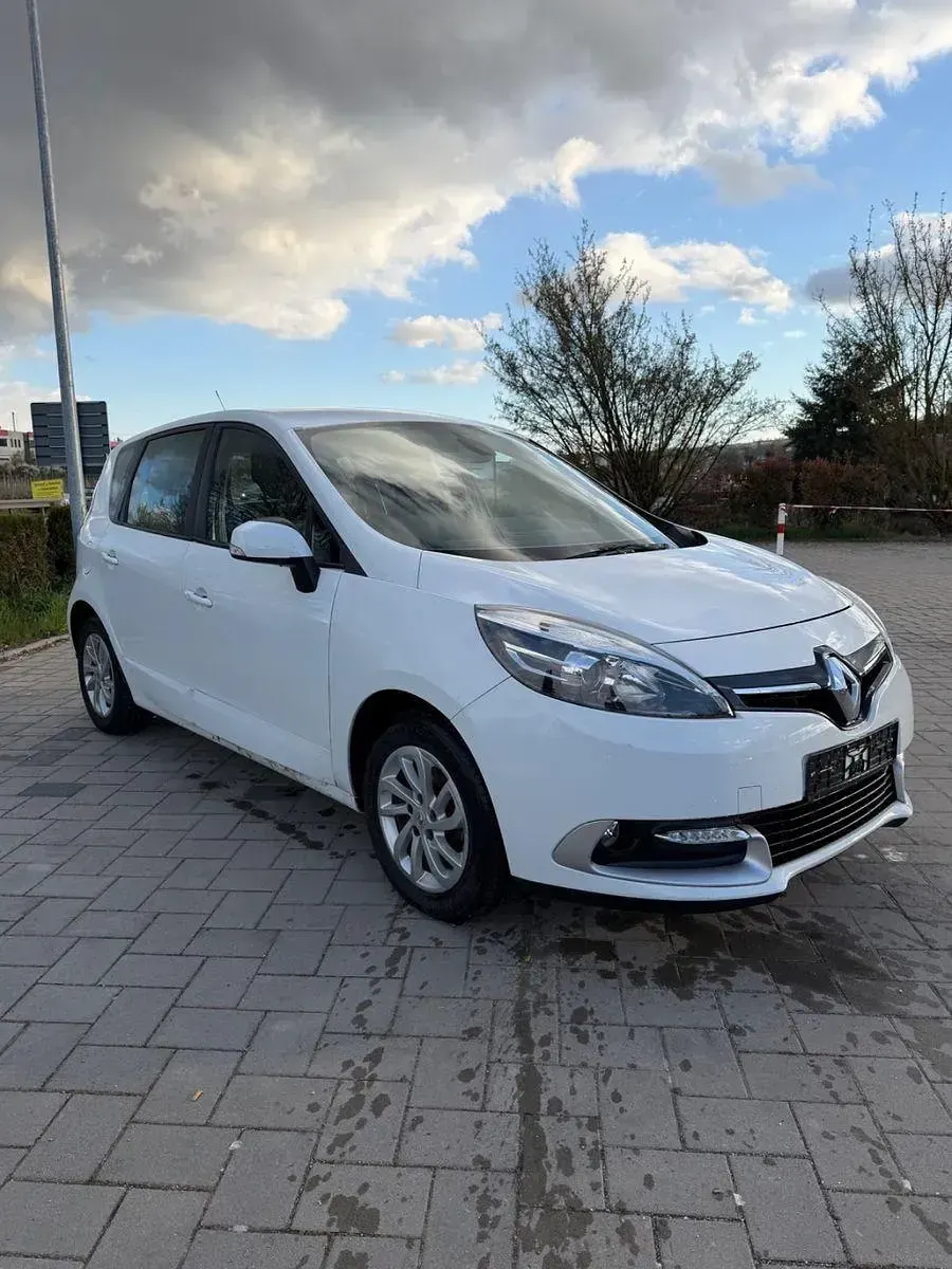 Gebraucht Renault Scénic III Authentique 116 PS (85 kW) 2013 Weiß Kombi