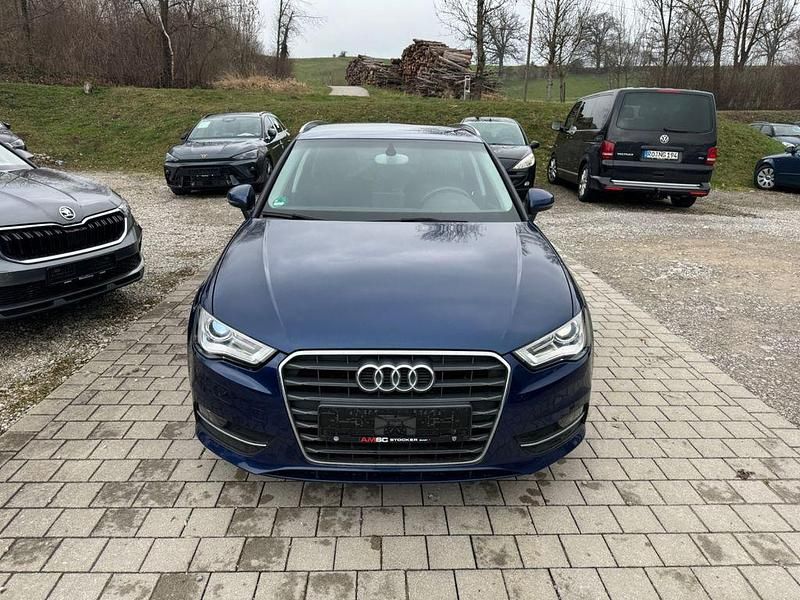 Gebraucht Audi A3 150 PS (110 kW) 2014 Blau Limousine