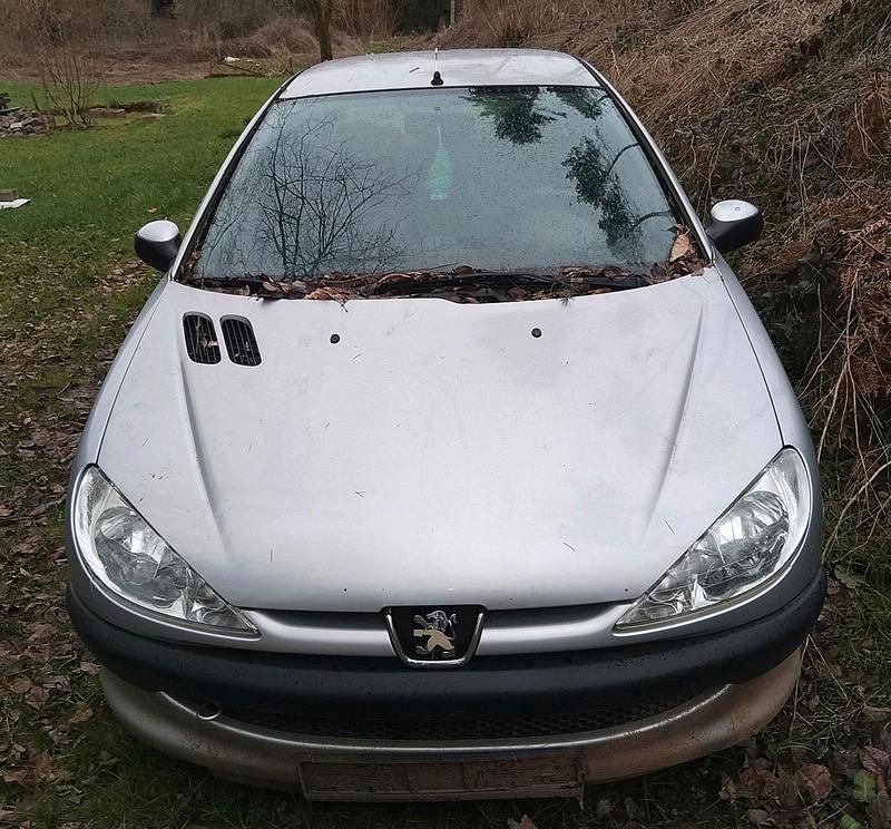 Gebraucht Peugeot 206 75 PS (55 kW) 2006 Silber Kleinwagen