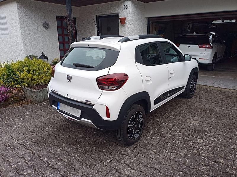 Gebraucht Dacia Spring Comfort 33 kW (45 PS) 2022 Weiß Kleinwagen