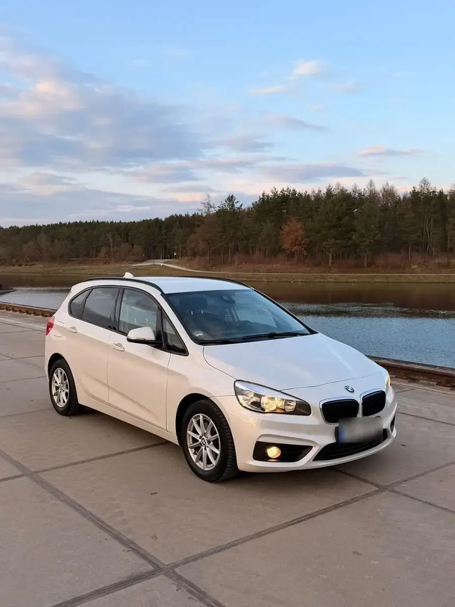 Gebraucht BMW 216 116 PS (85 kW) 2017 Weiß Limousine