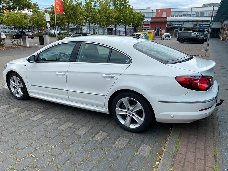 Weiß Gebraucht 2011 VW CC R-line Limousine | 9.000 € (Fairer Preis) - Bild 1/4