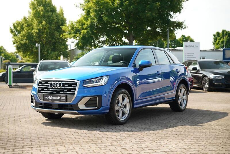 Arablau kristalleffekt Gebraucht 2017 Audi Q2 Sport SUV | 13.889 € (Guter Preis) - Bild 1/4