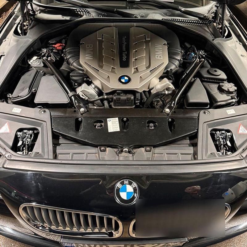 Gebraucht BMW 550 408 PS (300 kW) 2010 Schwarz Limousine