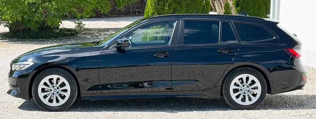 Gebraucht BMW 320 Sport Line 190 PS (139 kW) 2022 Schwarz Limousine