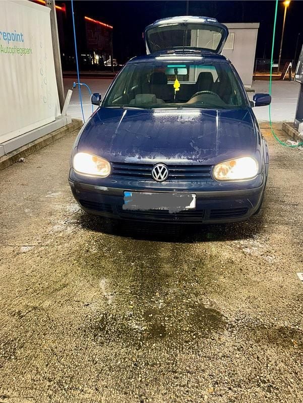 Blau Gebraucht 2003 VW Golf IV | 1.370 € (Fairer Preis) - Bild 1/4