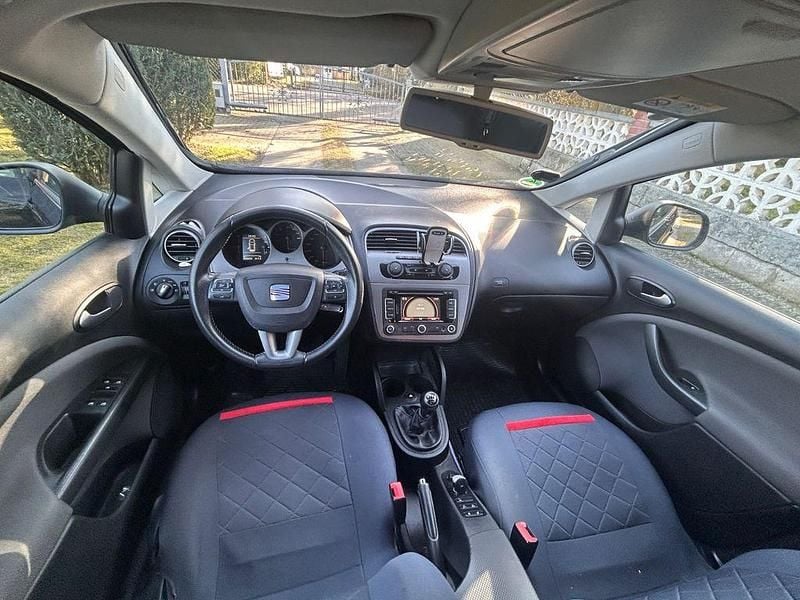 Gebraucht Seat Altea 125 PS (91 kW) 2015 Schwarz Van / Kleinbus