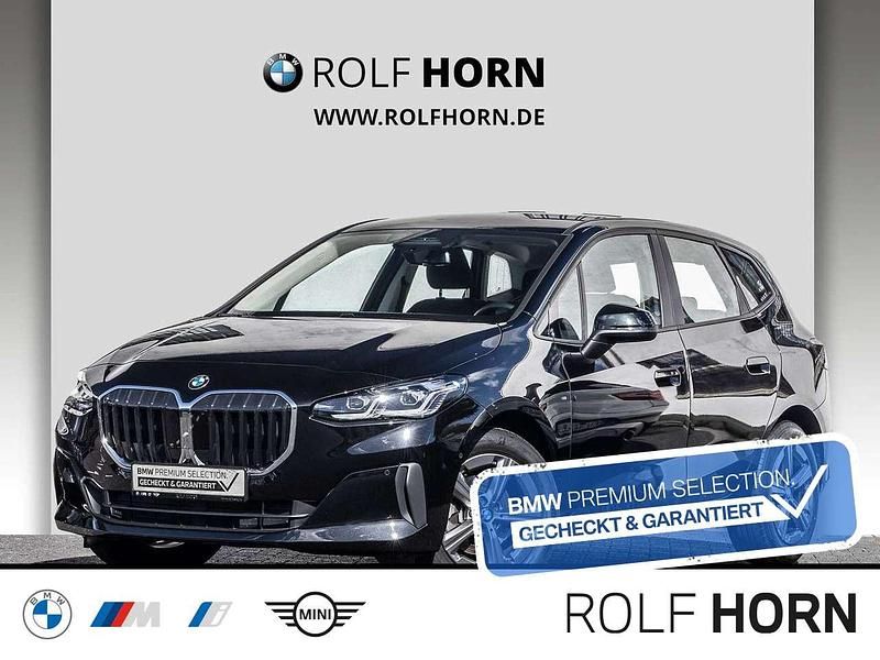 Sapphirschwarz metallic Gebraucht 2024 BMW 216 Active Tourer Van / Kleinbus | 27.520 € (Fairer Preis) - Bild 1/4