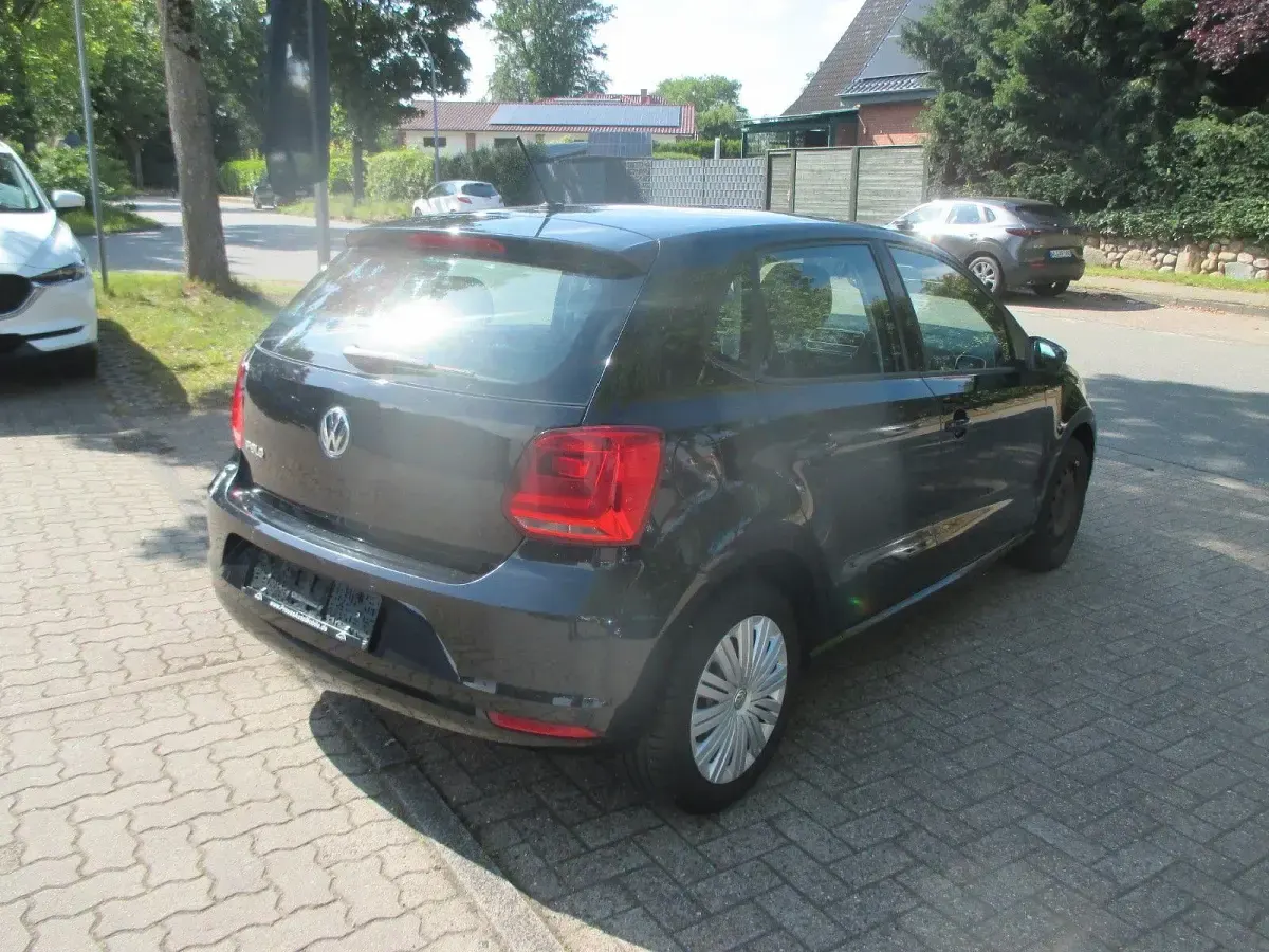 Gebraucht VW Polo Comfortline 75 PS (55 kW) 2017 Schwarz Kleinwagen