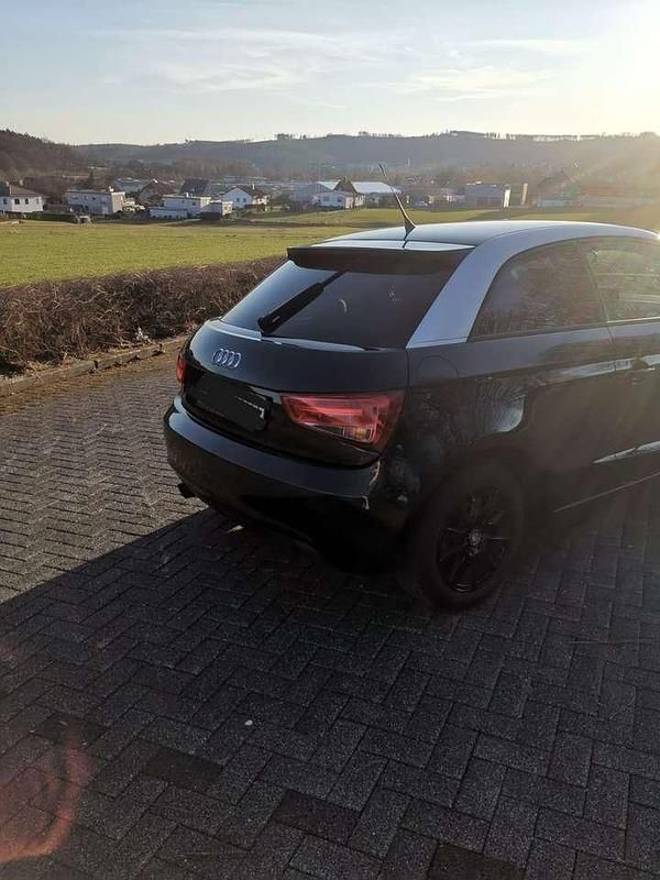 Gebraucht Audi A1 Ambition 86 PS (63 kW) 2010 Schwarz Kleinwagen