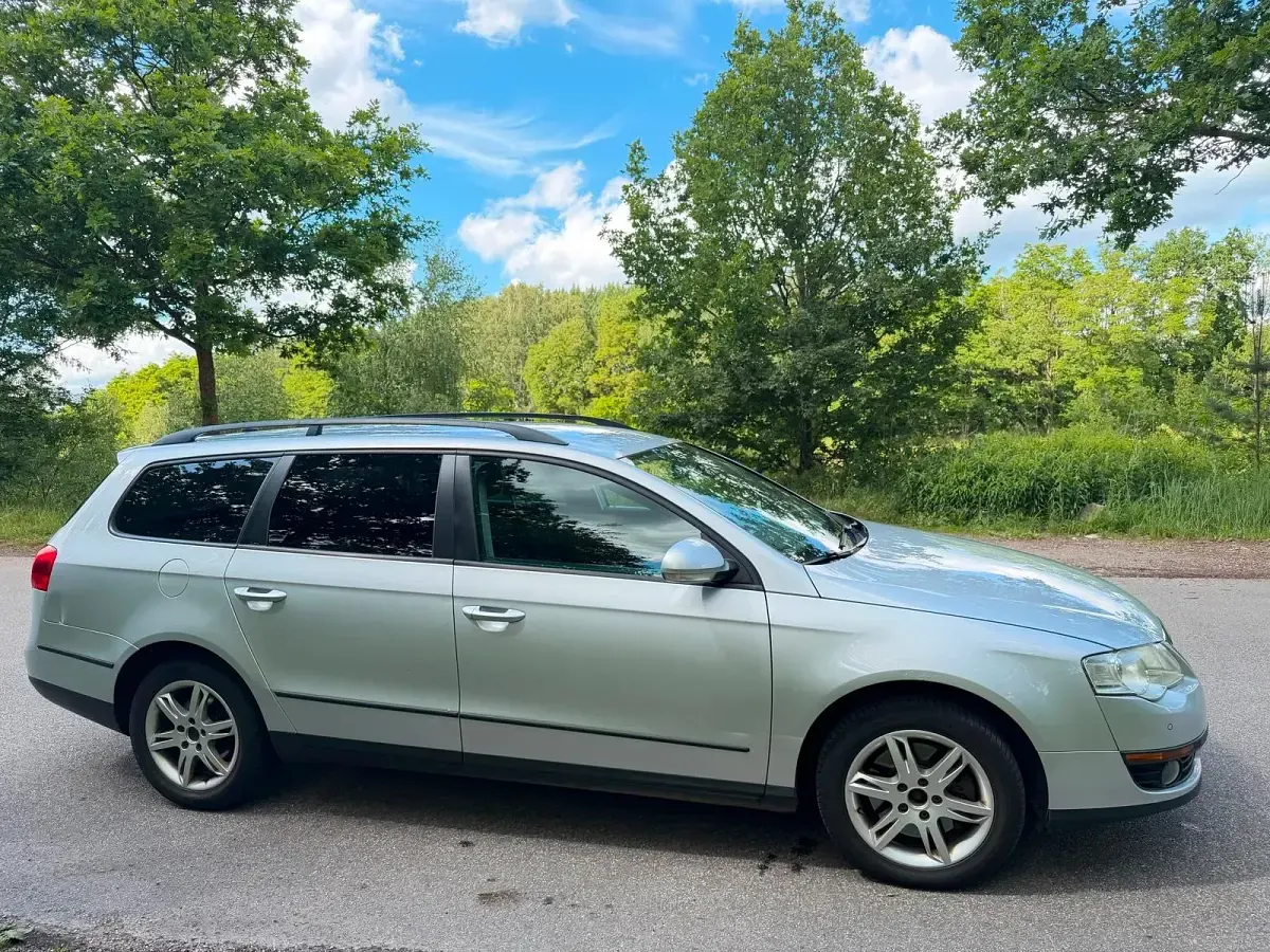Gebraucht VW Passat 140 PS (102 kW) 2011 Silber Kombi