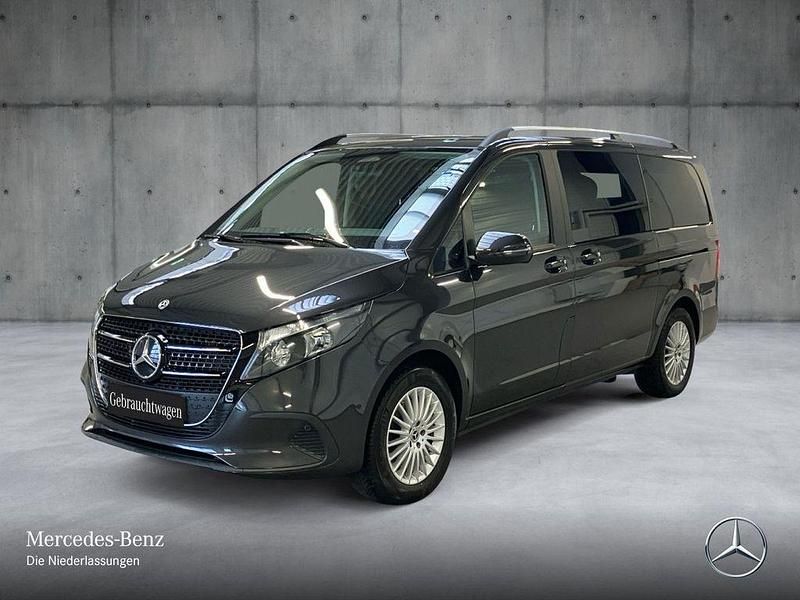 Gebraucht Mercedes V220 163 PS (119 kW) 2025 Grau Van / Kleinbus