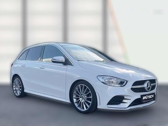 Weiß metallic Gebraucht 2022 Mercedes B220 AMG line Van / Kleinbus | 32.080 € (Etwas zu teuer) - Bild 1/1