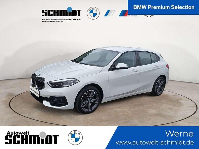 Alpinweiß uni Gebraucht 2022 BMW 118 Sport Line Kleinwagen | 22.490 € (Fairer Preis) - Bild 1/4