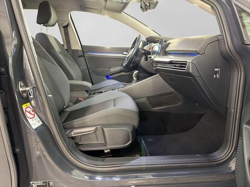 Gebraucht VW Golf VIII Active 150 PS (110 kW) 2022 Grau Limousine