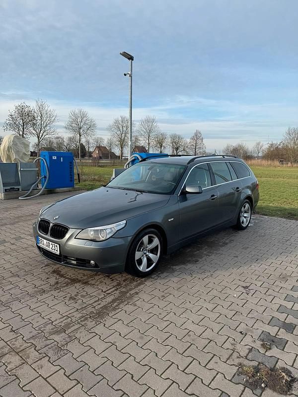 Grau Gebraucht 2006 BMW 525 Kombi | 2.899 € (Guter Preis) - Bild 1/4