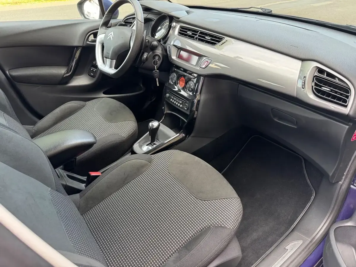 Gebraucht Citroën C3 Exclusive 92 PS (67 kW) 2014 Violet Kleinwagen