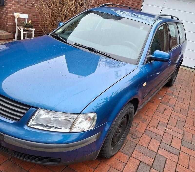 Gebraucht VW Passat Basis 90 PS (66 kW) 1999 Blau Kombi