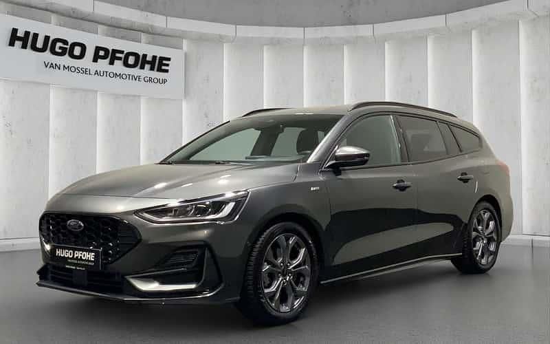Grau Gebraucht 2024 Ford Focus ST-Line X Kombi | 28.700 € (Fairer Preis) - Bild 1/4