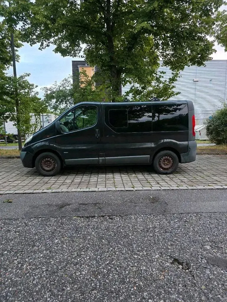 Gebraucht Opel Vivaro 115 PS (84 kW) 2007 Schwarz Van / Kleinbus