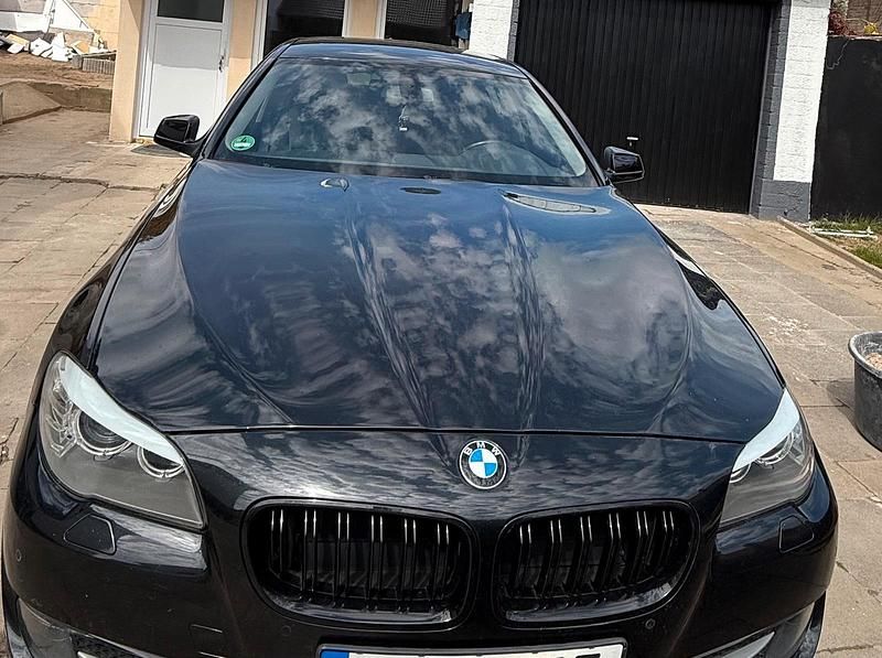 Second-hand BMW 525 218 CP (160 kW) 2011 Negru Berlinǎ