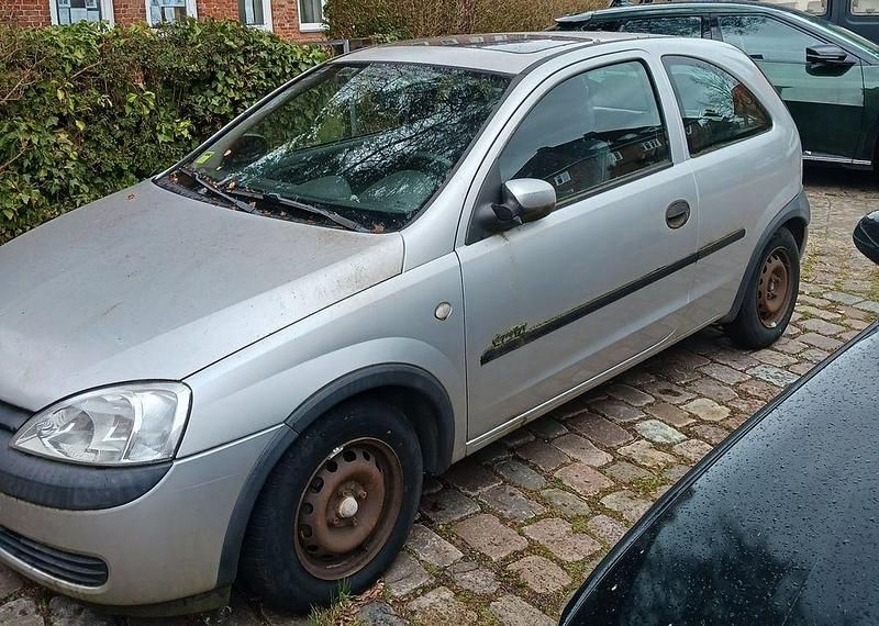 Gebraucht Opel Corsa Comfort 75 PS (55 kW) 2001 Silber Kleinwagen