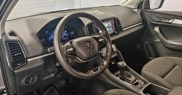 Metallic Gebraucht 2024 Skoda Karoq Selection SUV | 30.910 € (Fairer Preis) - Bild 1/2
