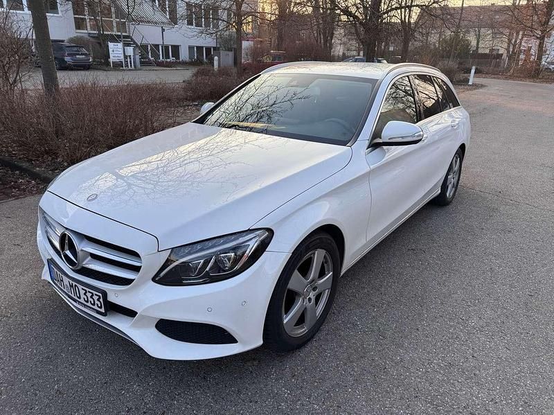 Gebraucht Mercedes C200 Avantgarde 136 PS (100 kW) 2015 Weiß Kombi
