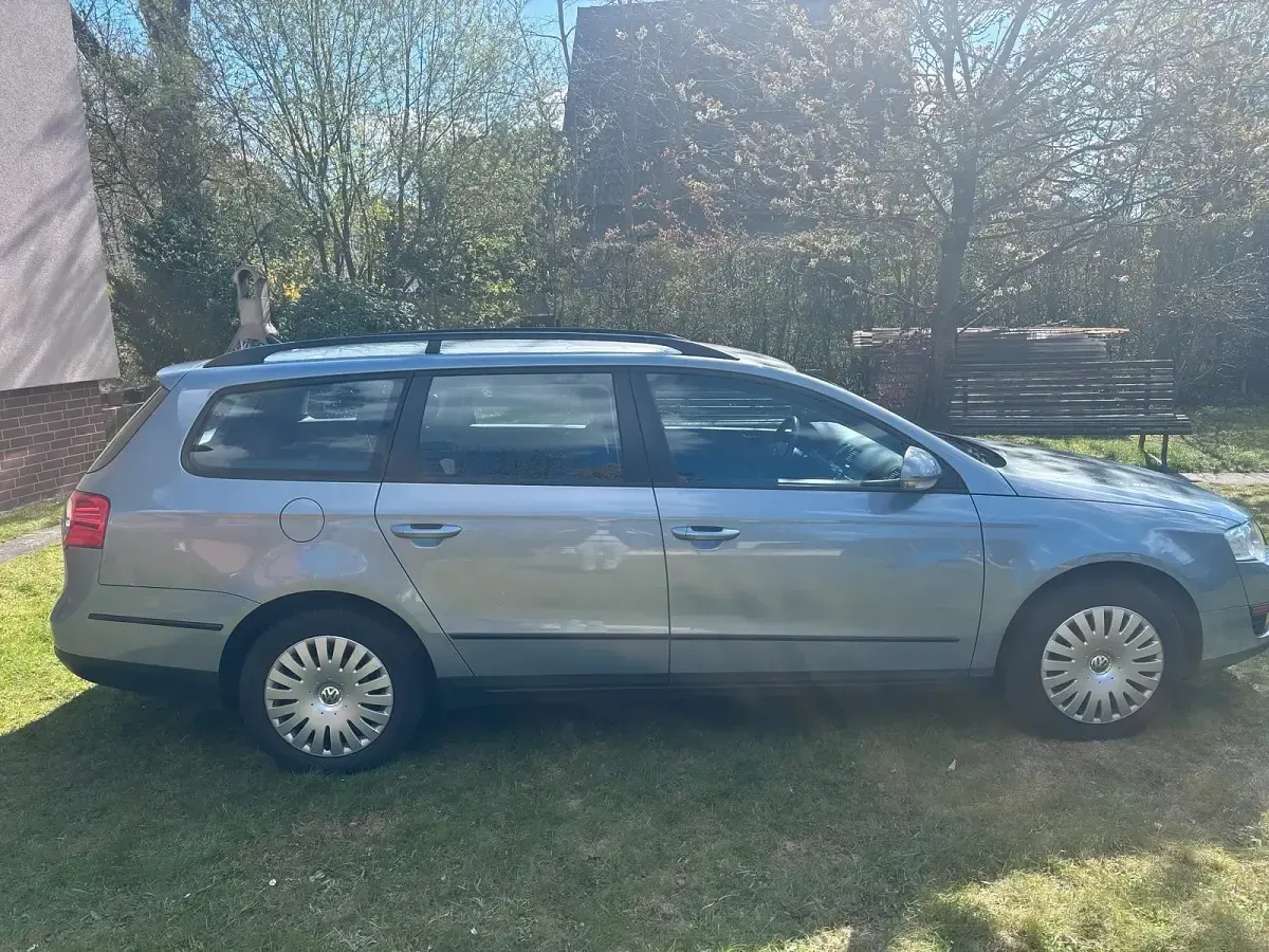 Gebraucht VW Passat 110 PS (80 kW) 2009 Grau Kombi