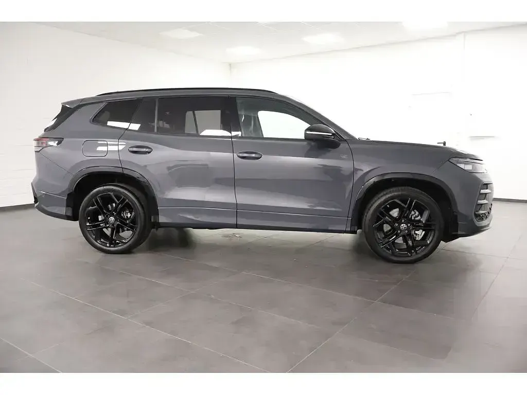 Gebraucht VW Tayron Style 142 PS (104 kW) 2025 Grau SUV