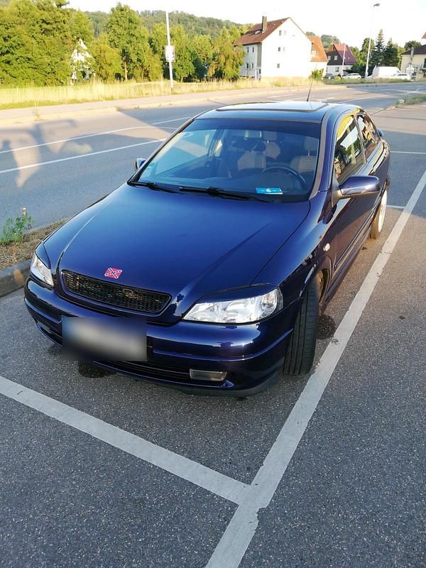 Gebraucht Opel Astra Sportive 136 PS (100 kW) 1998 Blau Limousine