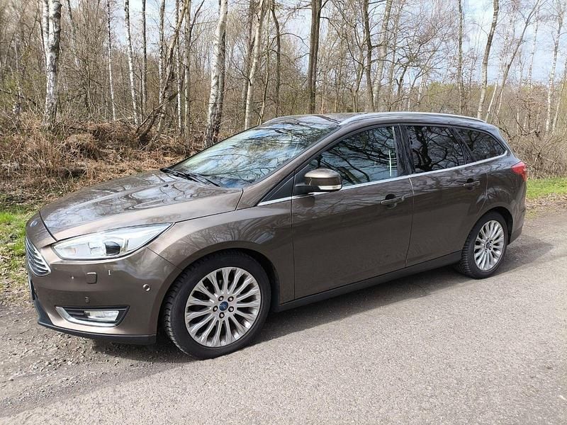 Gebraucht Ford Focus 120 PS (88 kW) 2017 Braun Kombi
