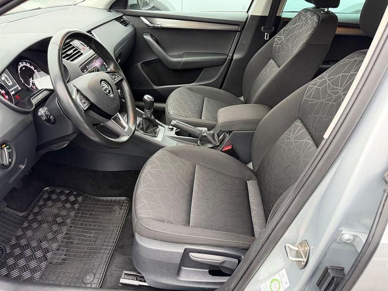 Gebraucht Skoda Octavia Clever 116 PS (85 kW) 2018 Silber Kombi