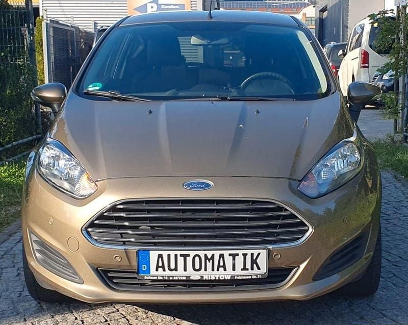 Gold Gebraucht 2013 Ford Fiesta Trend Kleinwagen | 7.900 € (Guter Preis) - Bild 1/4