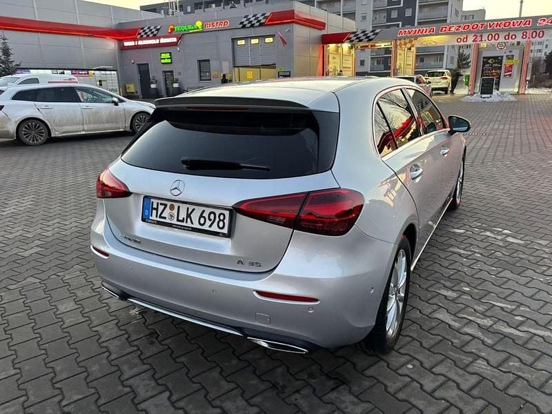 Silber Gebraucht 2018 Mercedes A180 Edition Limousine | 13.500 € (Superpreis) - Bild 1/4