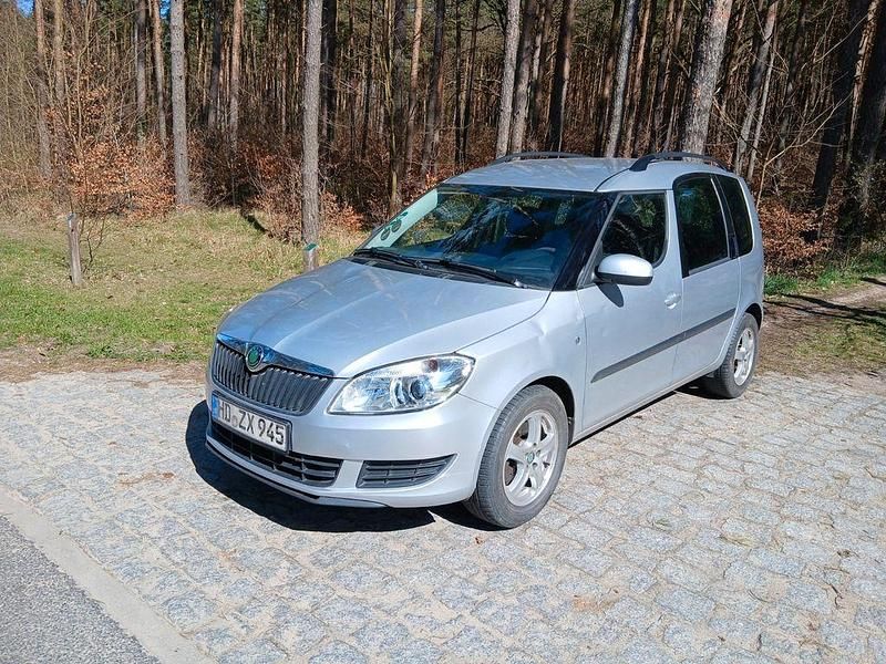 Gebraucht Skoda Roomster Plus Edition 75 PS (55 kW) 2011 Silber Van / Kleinbus