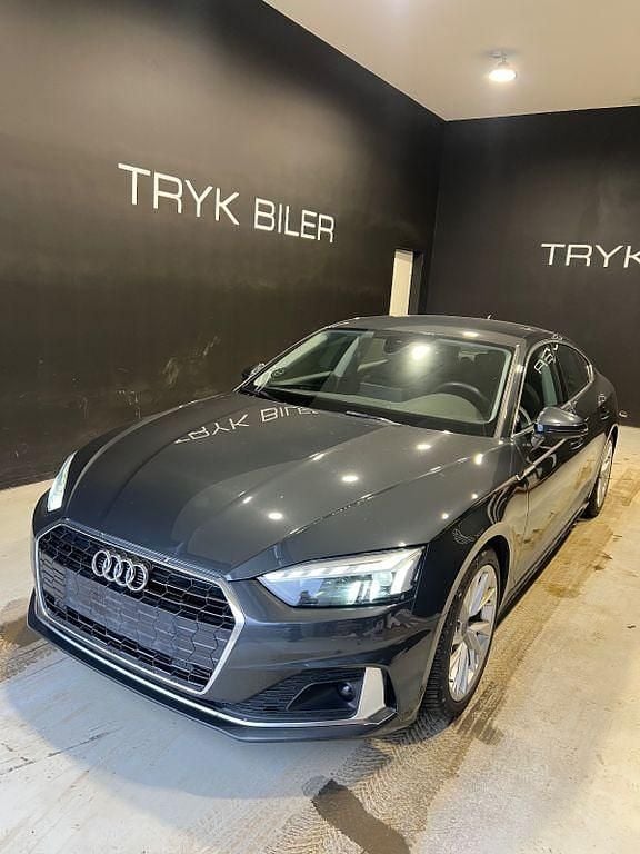 Grau Gebraucht 2020 Audi A5 Sportback Advanced Kleinwagen | 20.800 € (Guter Preis) - Bild 1/4