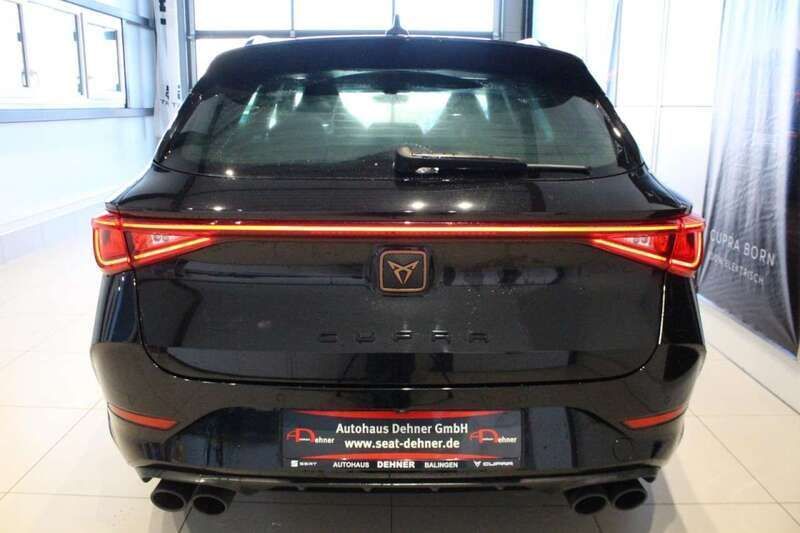 Gebraucht Cupra Leon VZ3 310 PS (228 kW) 2023 Midnight schwarz (weiß) Kombi