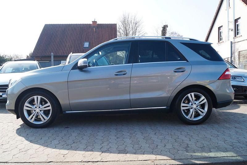 Gebraucht Mercedes ML350 Sport 258 PS (189 kW) 2013 Silber SUV