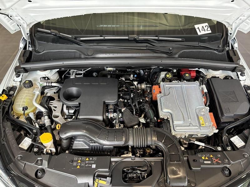 Gebraucht Renault Clio V Equilibre 94 PS (69 kW) 2023 Weiß Limousine