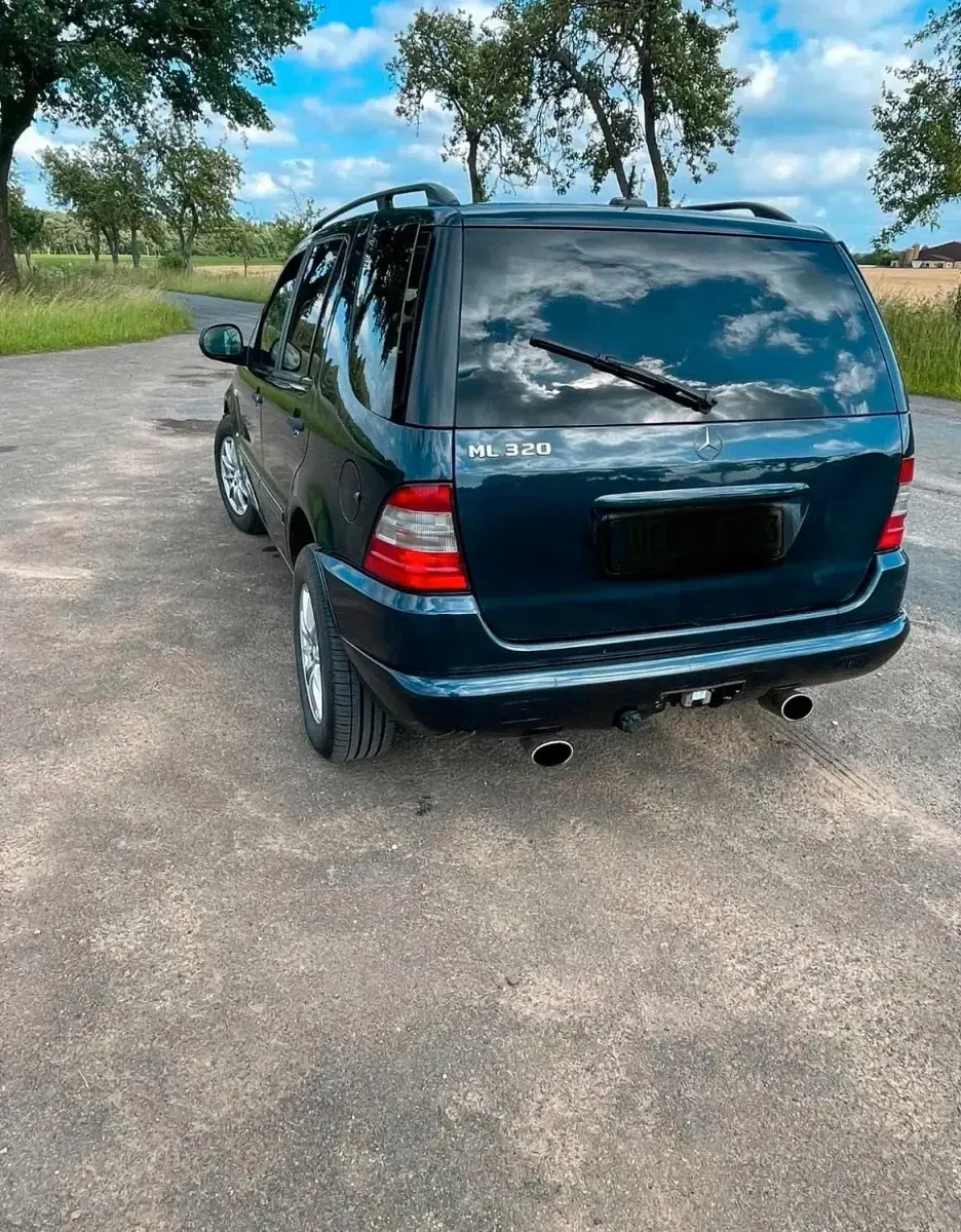 Gebraucht Mercedes ML320 218 PS (160 kW) 2001 Blau SUV