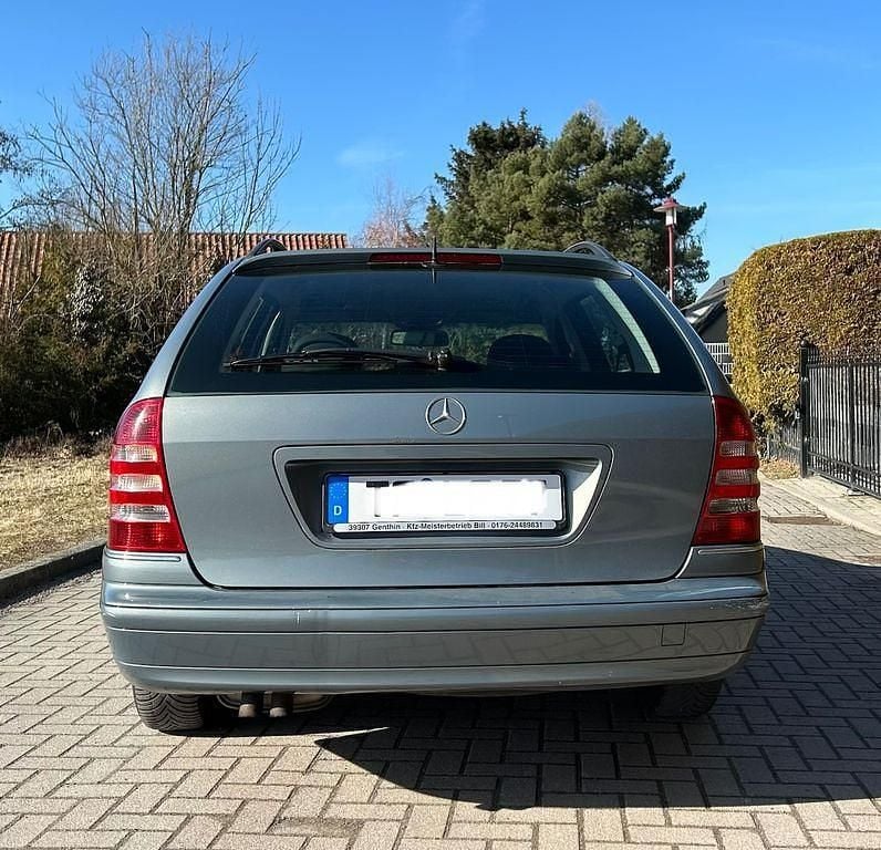 Gebraucht Mercedes C180 Elegance 143 PS (105 kW) 2005 Grau Kombi