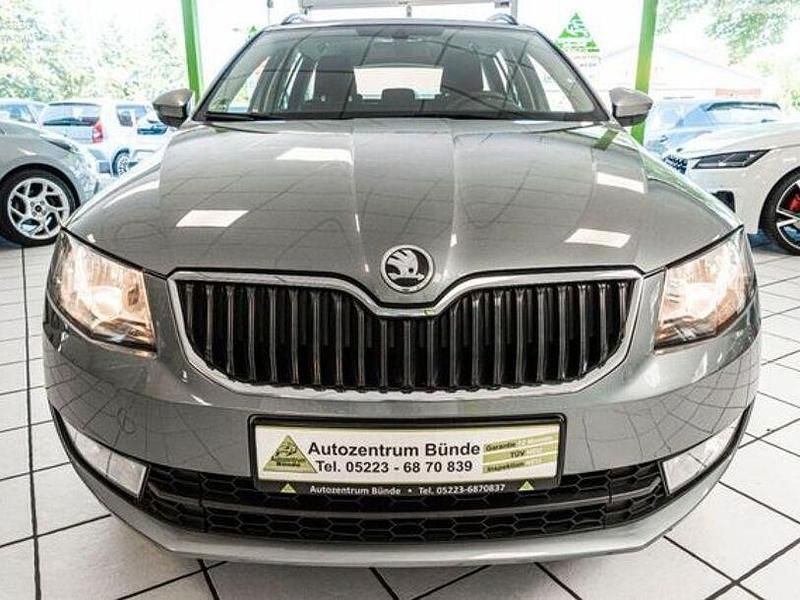 Gebraucht Skoda Octavia Elegance 140 PS (102 kW) 2013 Grau Kombi