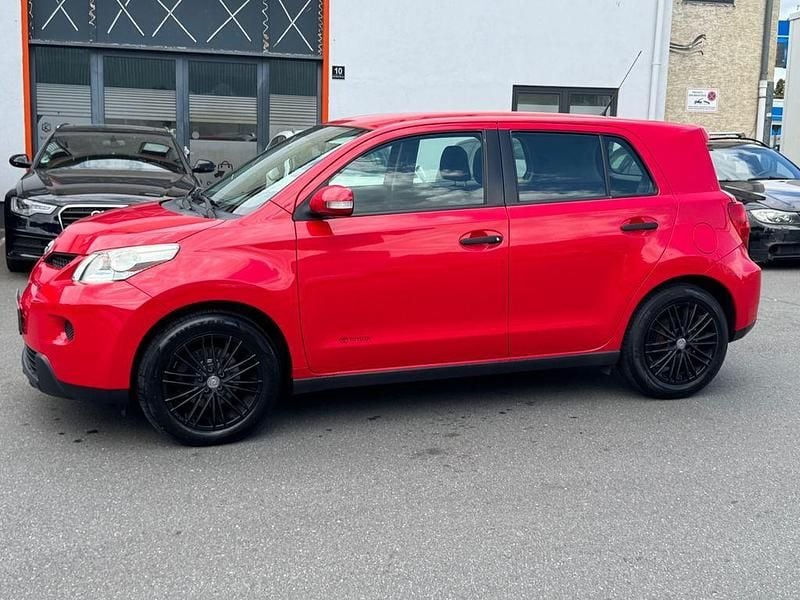 Rot Gebraucht 2009 Toyota Urban Cruiser SUV | 5.899 € (Etwas zu teuer) - Bild 1/4