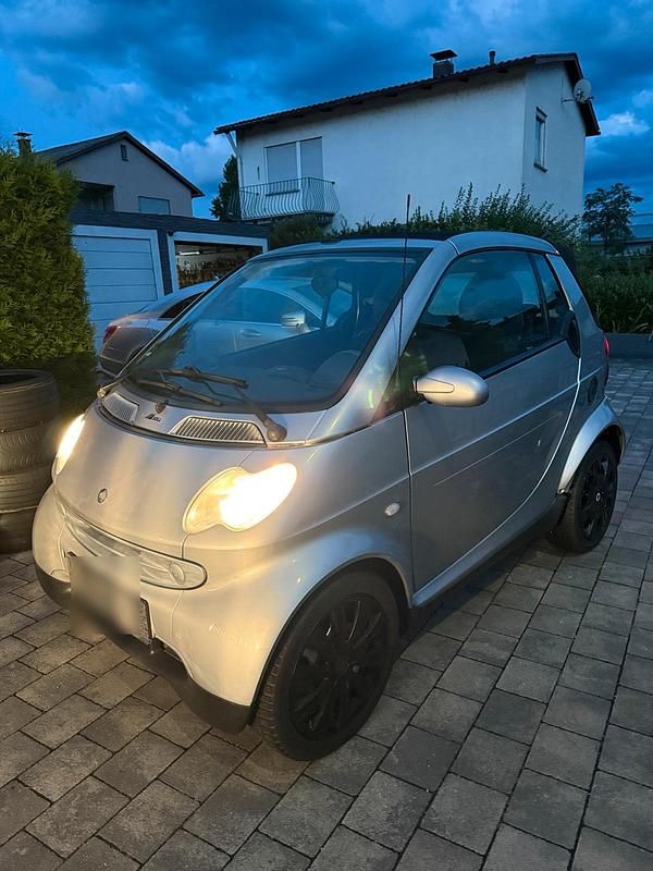 Silber Gebraucht 2005 Smart ForTwo Cabrio Cabrio | 1.999 € (Fairer Preis) - Bild 1/4