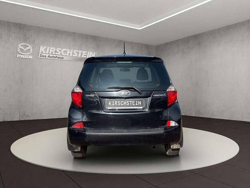 Gebraucht Toyota Verso-S 99 PS (72 kW) 2012 Schwarz Van / Kleinbus