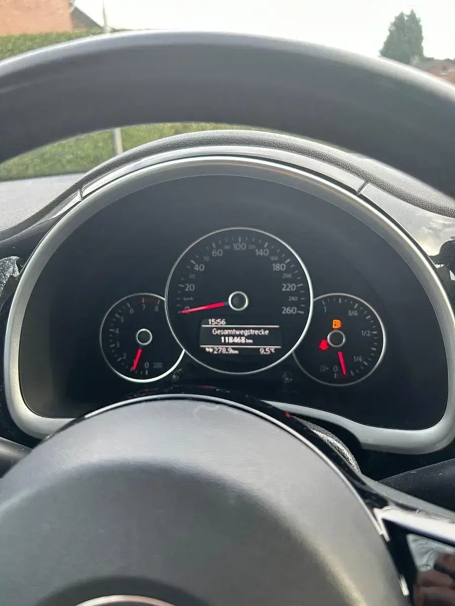 Gebraucht VW Beetle Design 105 PS (77 kW) 2011 Schwarz Kleinwagen